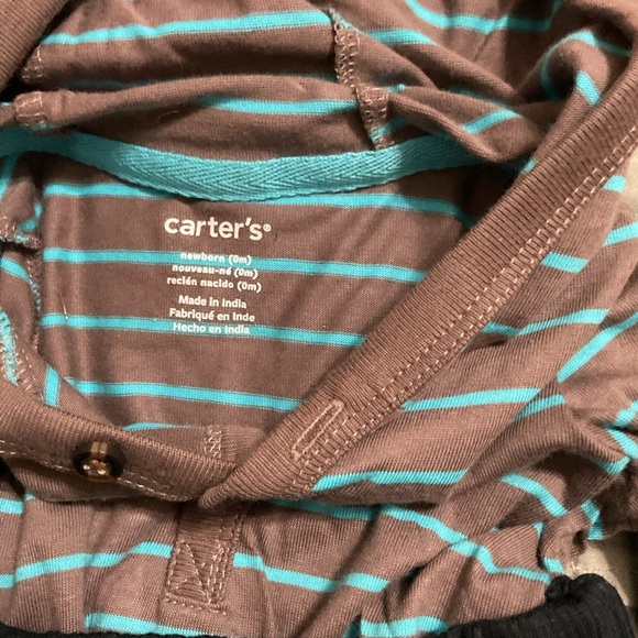 Baby Boy Carter's 2-Piece Hooded
Bodysuit & Pants Set. Size Newborn. NWT - Picture 4 of 6